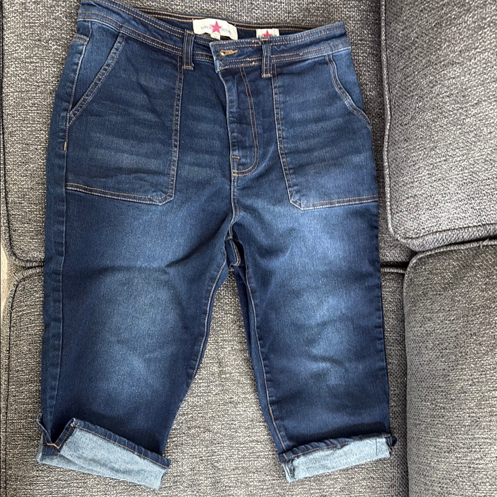 Stylish Blue Denim capris